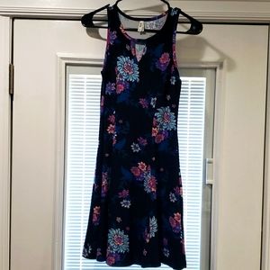 Junior Black floral dress XS